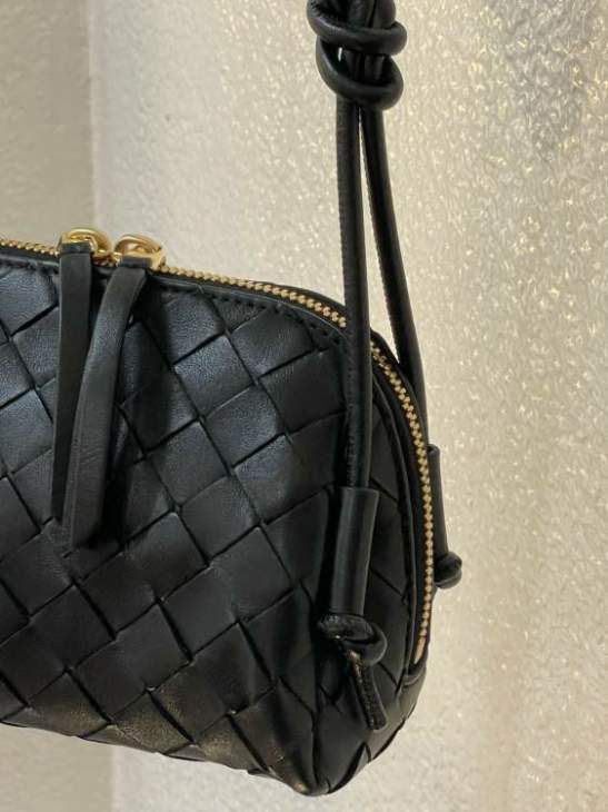 Picture of Bottega Veneta Handbags _SKUfw184063371fw